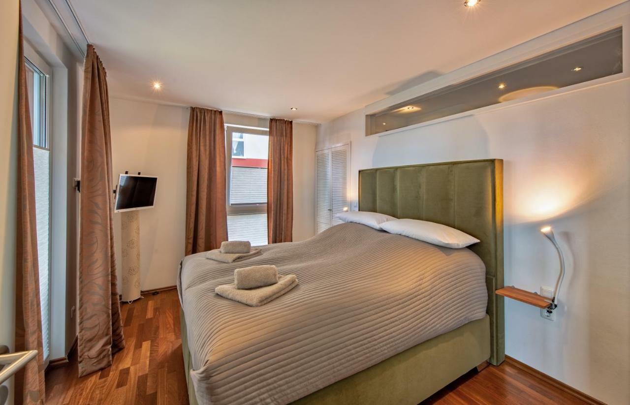 "Myharbourfront", Luxurioeses Wohnen An Der Hafenmole Apartment Rostock Exterior photo